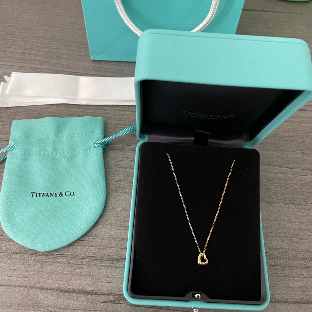 18k gold Tiffany & Co. Open Heart Pendant in 18k Yellow Gold, 7 mm (mini)